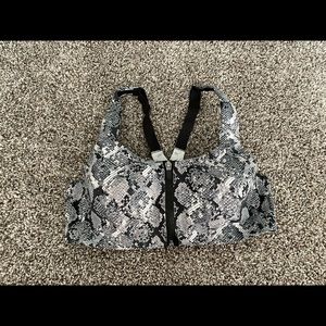 Victoria’s Secret Sport Grey Snakeskin Print Sports Bra 36C